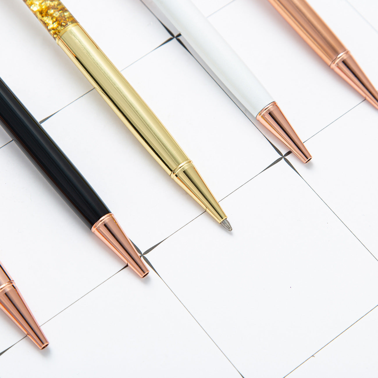 Wholesale Metal Gold Powder Into The Oil Bow Ballpoint Pen